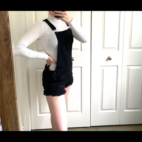 Black Overall Shorts - Picture 6 of 6